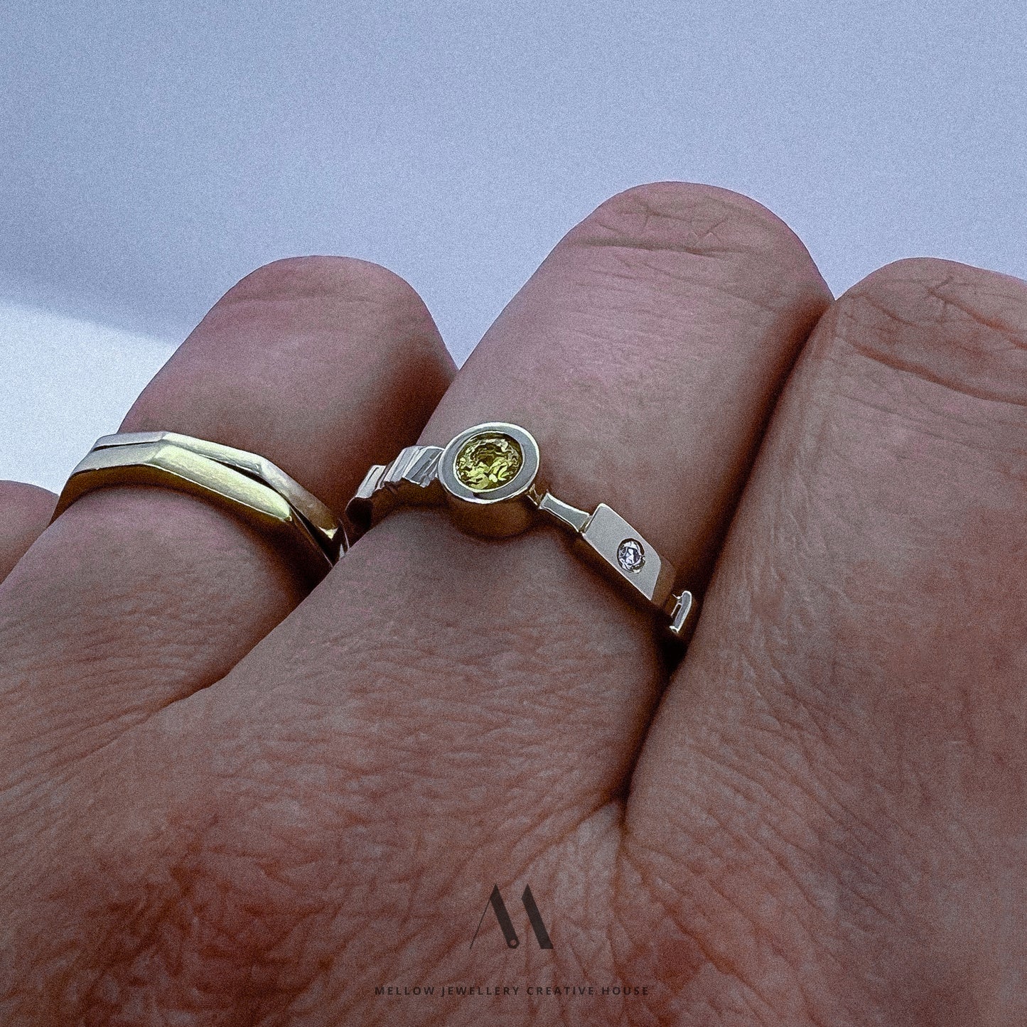 14k balto aukso žiedas su Safyru ir Deimantu CMR/89