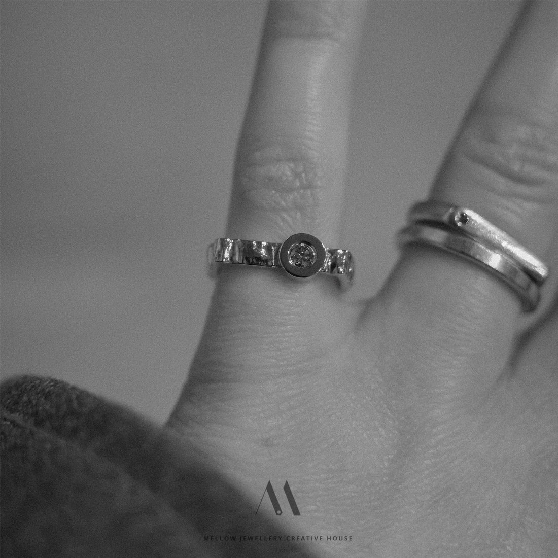 14k aukso mažojo piršto žiedas su Deimantu R5/AuP13